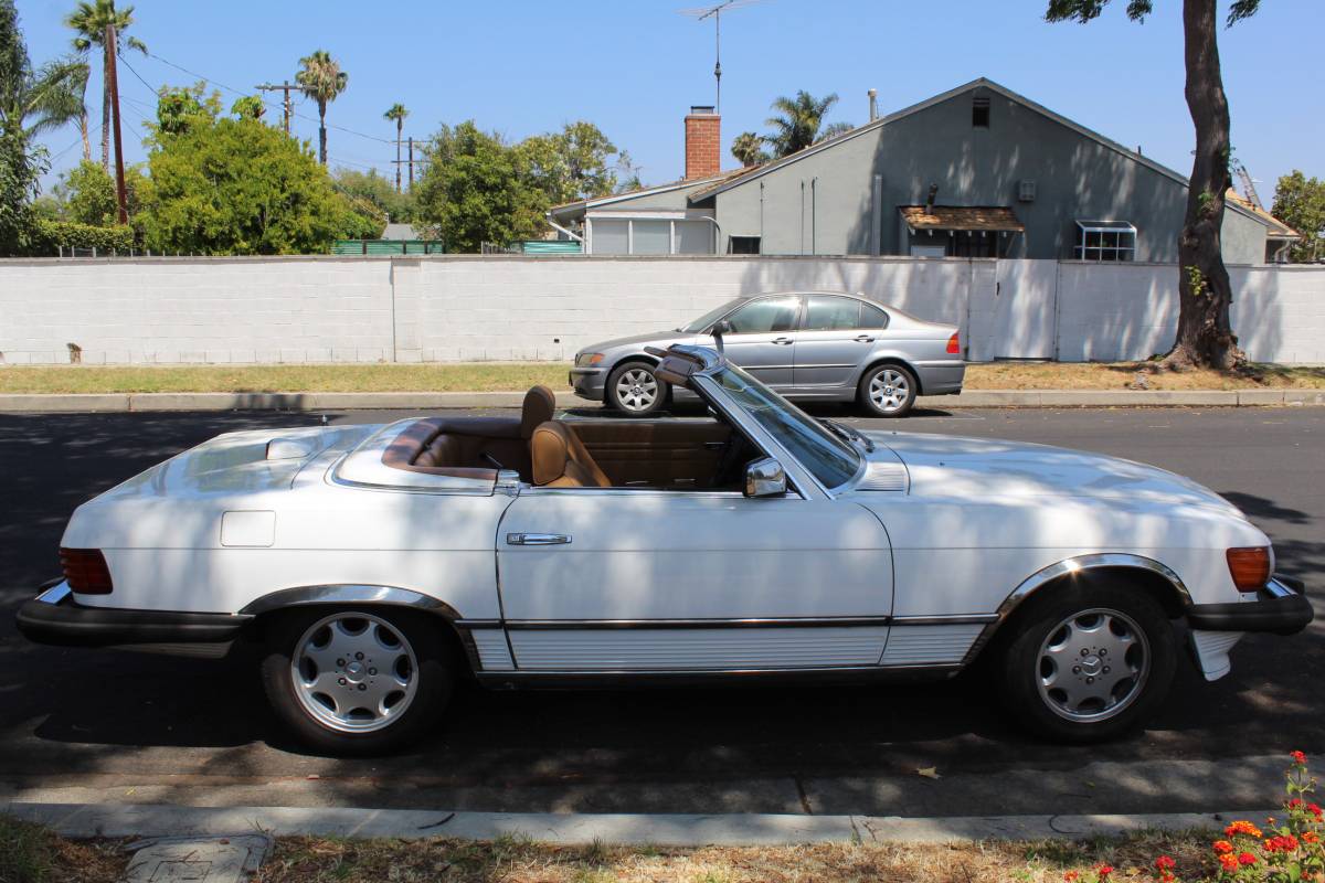 Mercedes-benz-380sl-1984-white-15