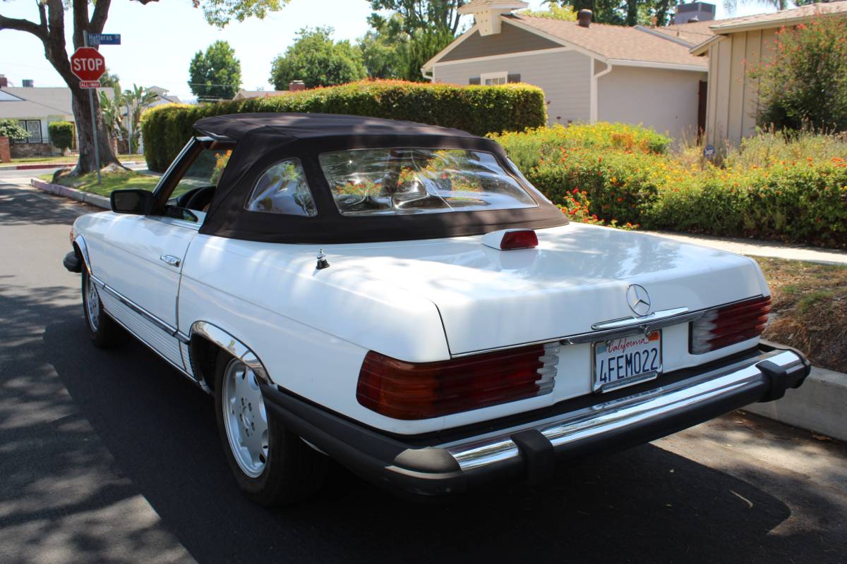 Mercedes-benz-380sl-1984-white-17