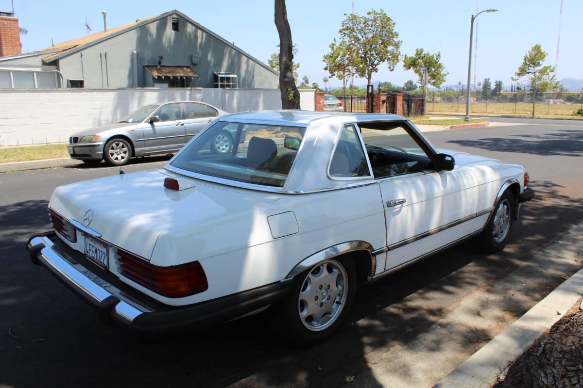 Mercedes-benz-380sl-1984-white-9