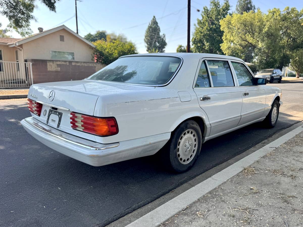 Mercedes-benz-420-sel-1991-white-5