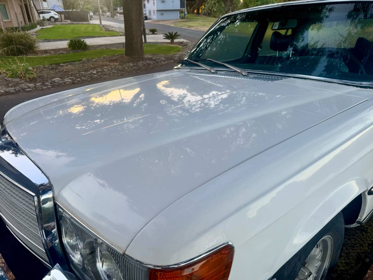 Mercedes-benz-450se-1976-white-16