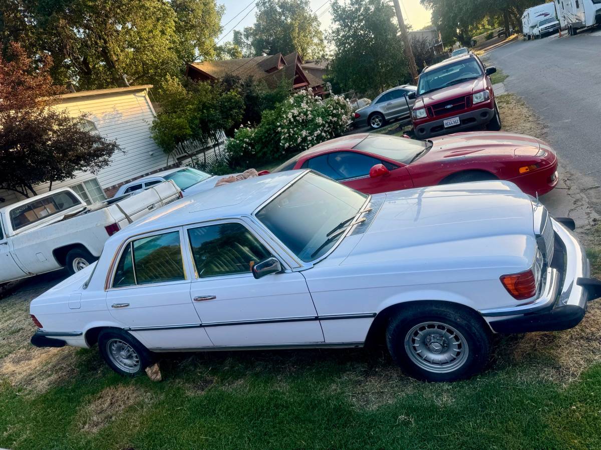 Mercedes-benz-450se-1976-white-26