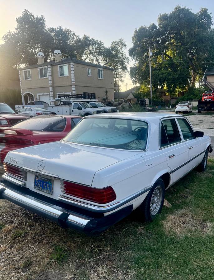Mercedes-benz-450se-1976-white-35