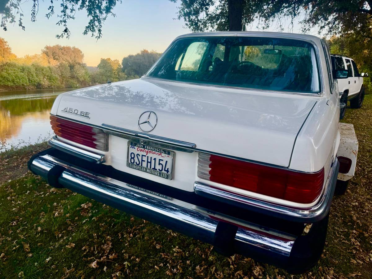 Mercedes-benz-450se-1976-white-40