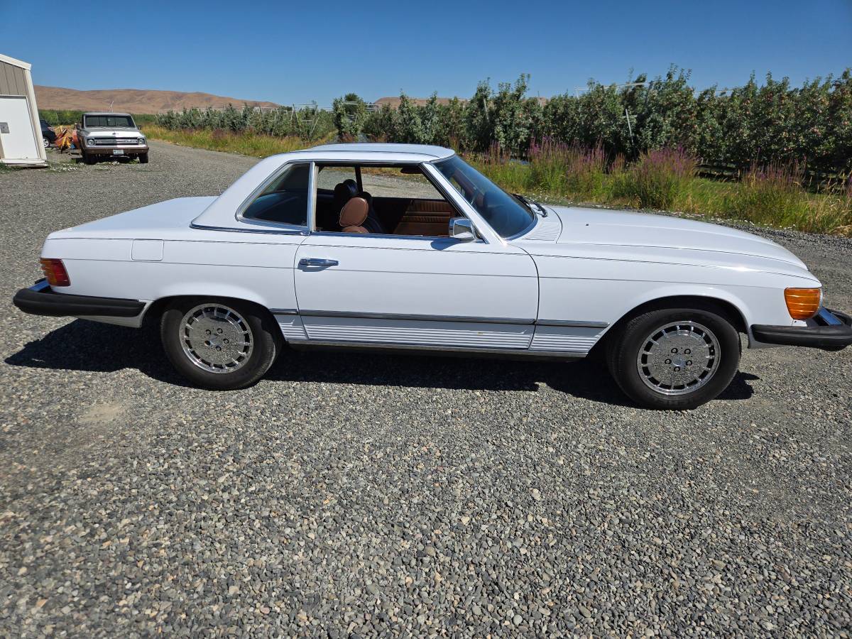 Mercedes-benz-450sl-1975-white-2
