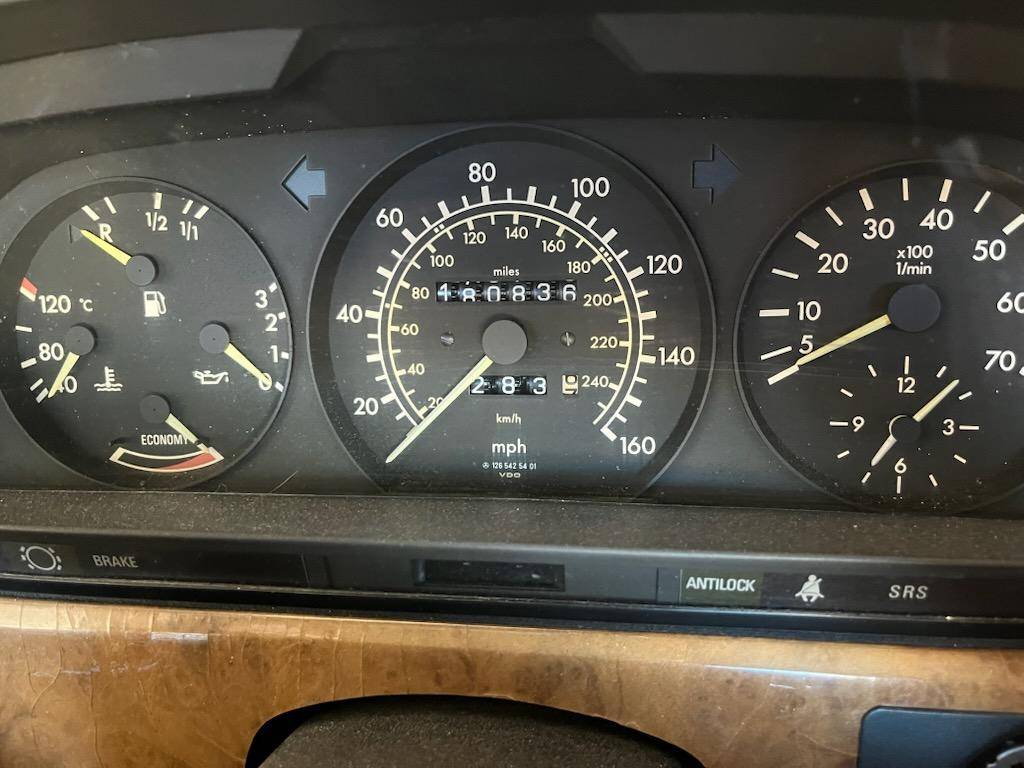 Mercedes-benz-500-500sec-1985-silver-6