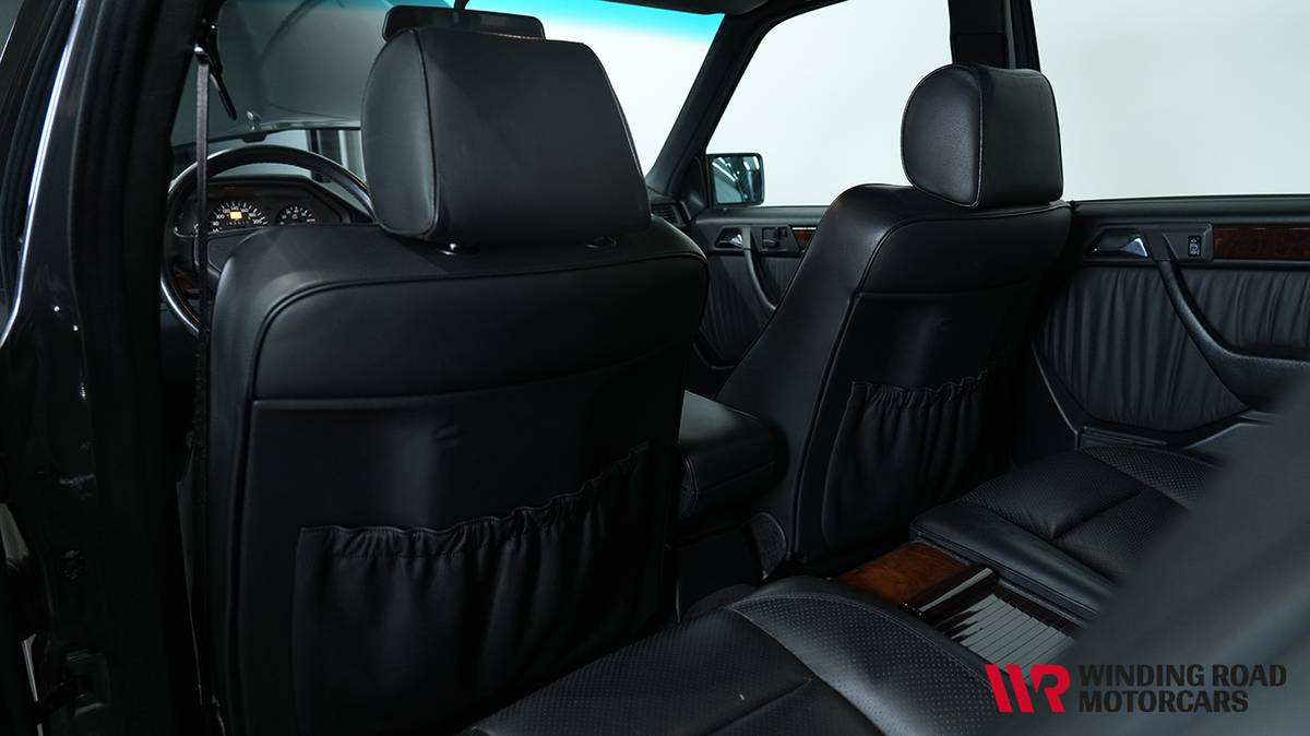 Mercedes-benz-500e-1992-black-12