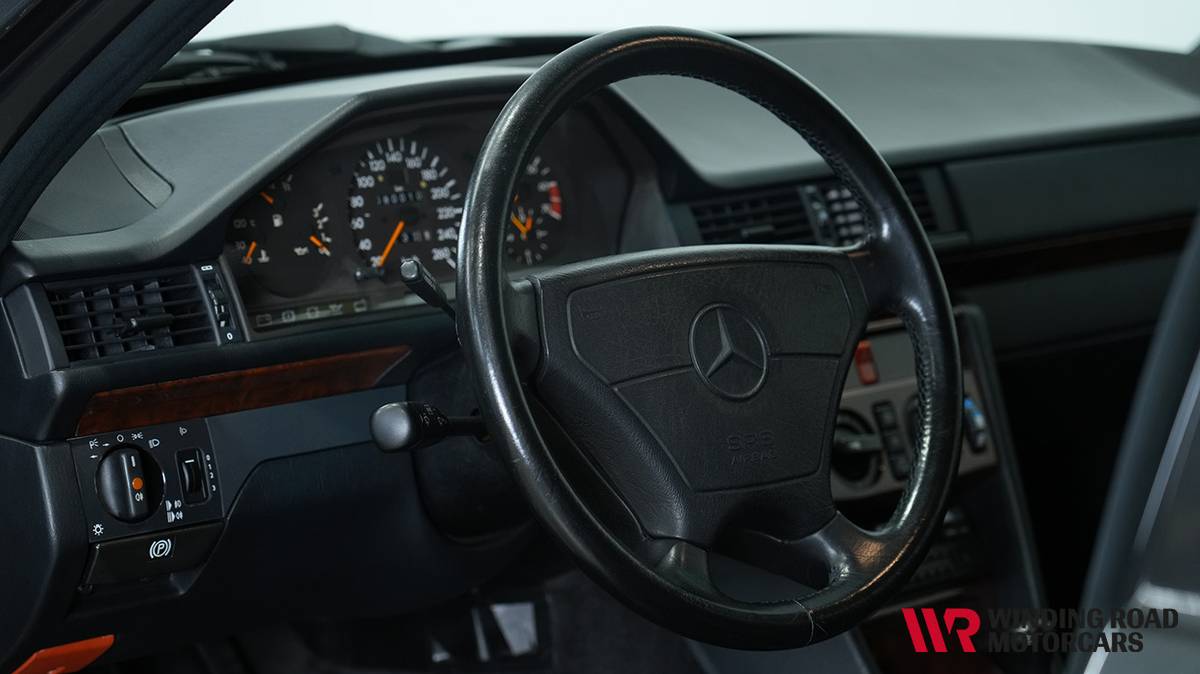 Mercedes-benz-500e-1992-black-8