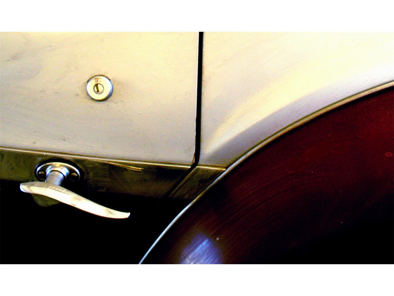 Mercedes-benz-540k-1971-Sillver-amp-Burgandy-Claret-burgandy-10