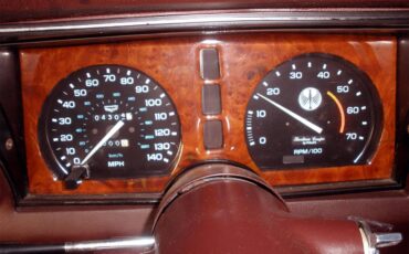 Mercedes-benz-540k-1971-Sillver-amp-Burgandy-Claret-burgandy-13