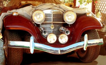 Mercedes-benz-540k-1971-Sillver-amp-Burgandy-Claret-burgandy-2