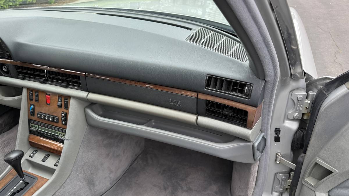 Mercedes-benz-560-560sel-1990-silver-13