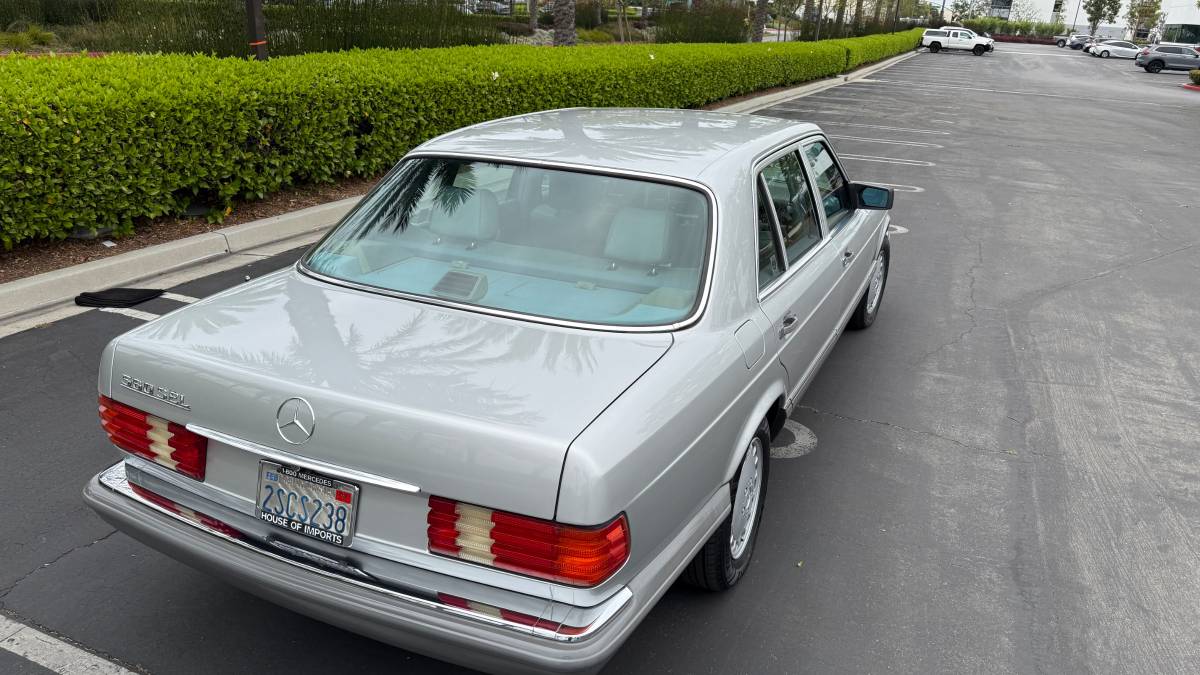 Mercedes-benz-560-560sel-1990-silver