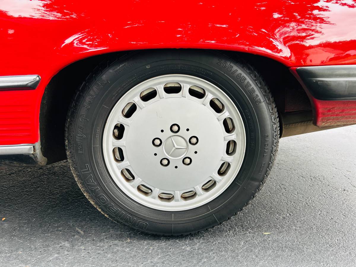 Mercedes-benz-560-560sl-1986-red-18