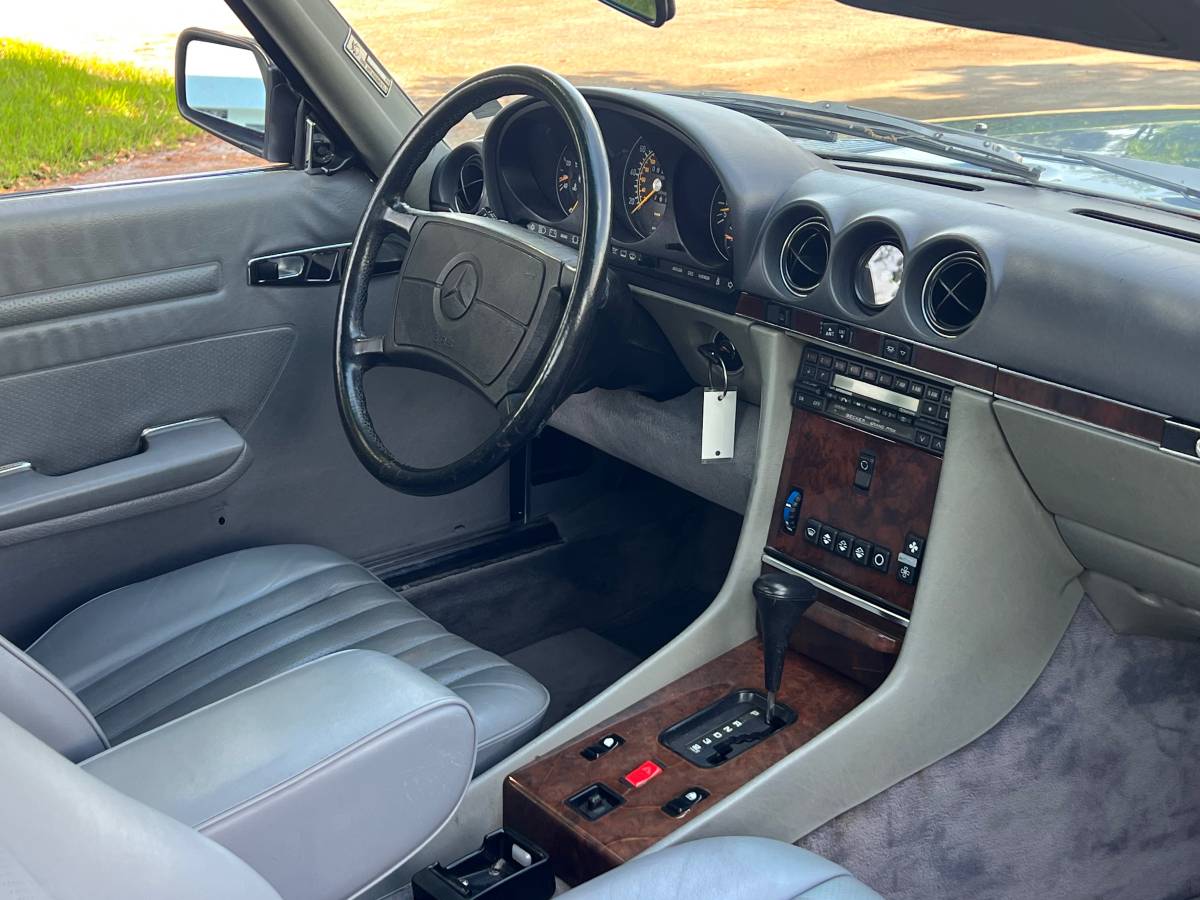 Mercedes-benz-560-560sl-1987-16