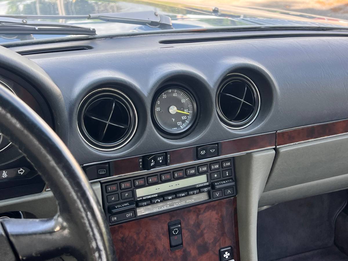 Mercedes-benz-560-560sl-1987-22