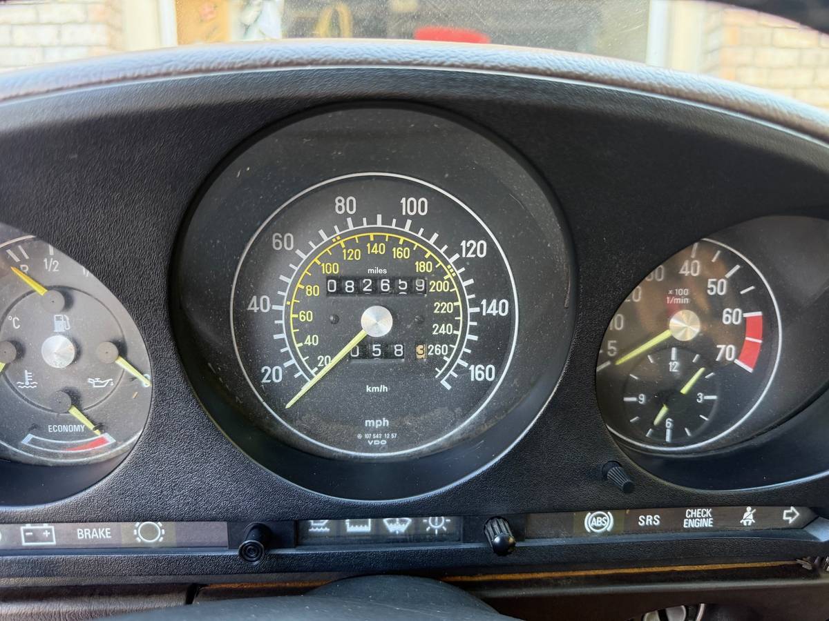 Mercedes-benz-560-560sl-1988-brown-11