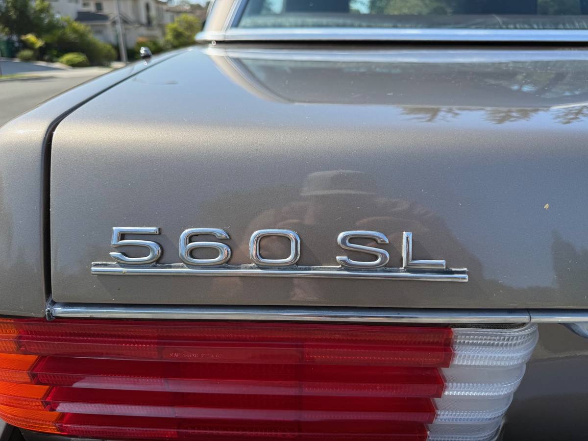 Mercedes-benz-560-560sl-1988-brown-20