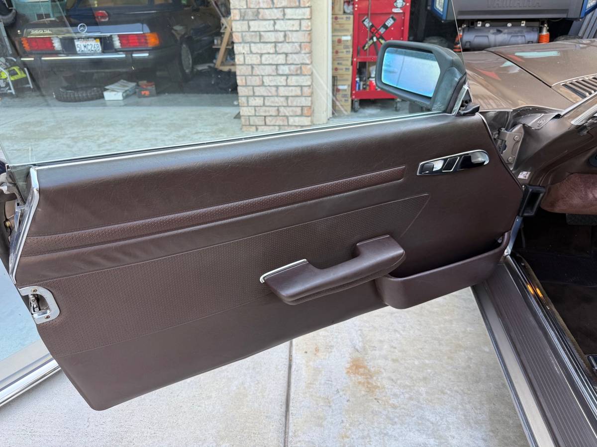 Mercedes-benz-560-560sl-1988-brown-21