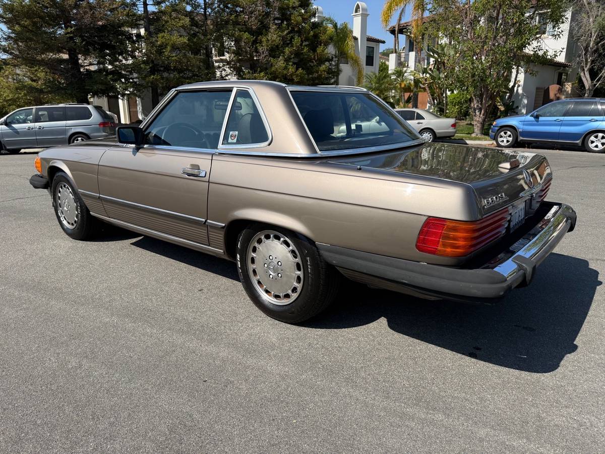 Mercedes-benz-560-560sl-1988-brown-3