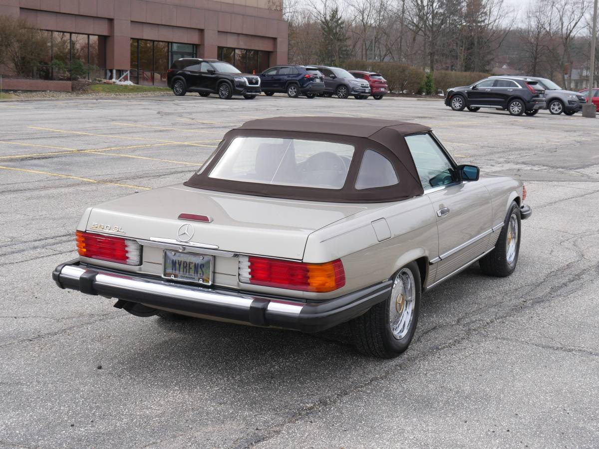 Mercedes-benz-560-560sl-1989-silver-3