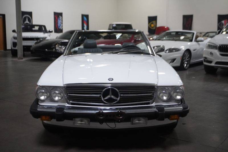 Mercedes-benz-560-class-1988-white-2