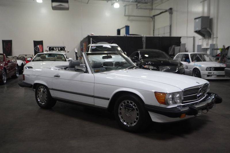 Mercedes-benz-560-class-1988-white-3