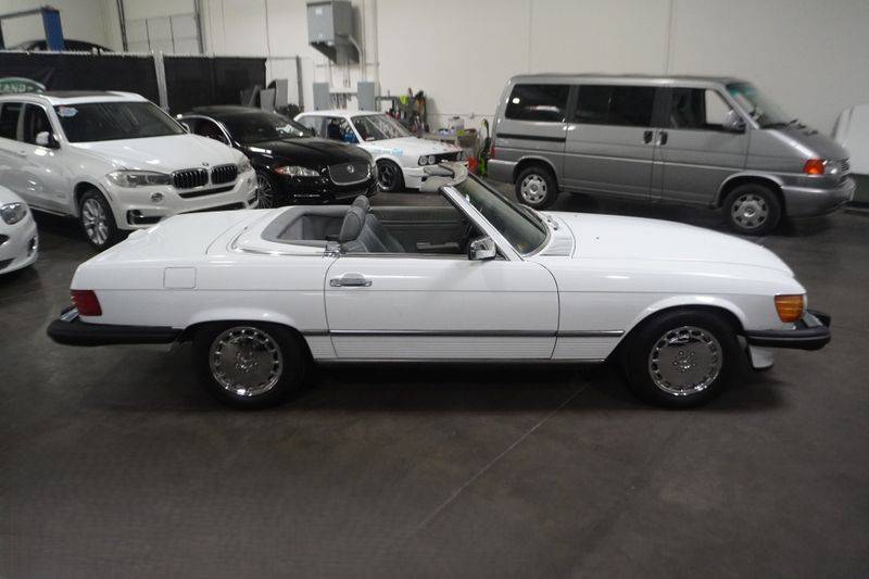 Mercedes-benz-560-class-1988-white-4