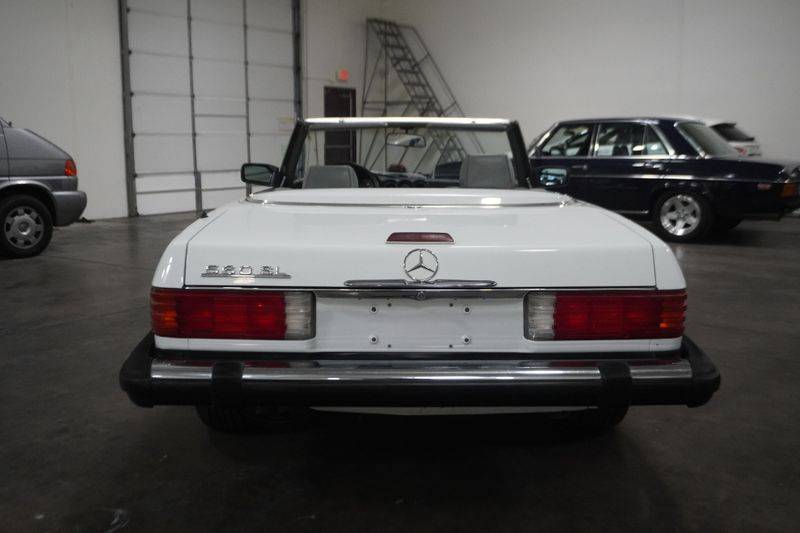 Mercedes-benz-560-class-1988-white-6