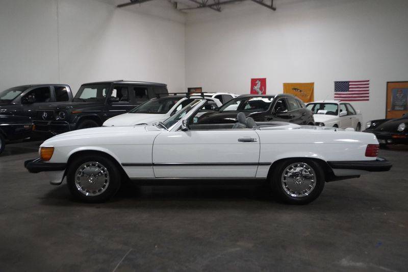 Mercedes-benz-560-class-1988-white