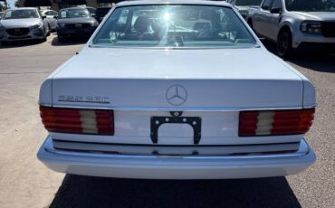 Mercedes-benz-560-sec-1986-white-6