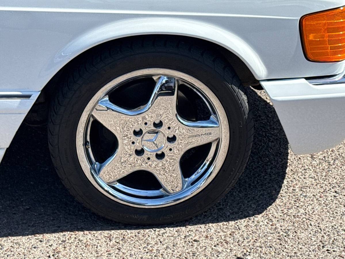 Mercedes-benz-560-sec-1986-white-9