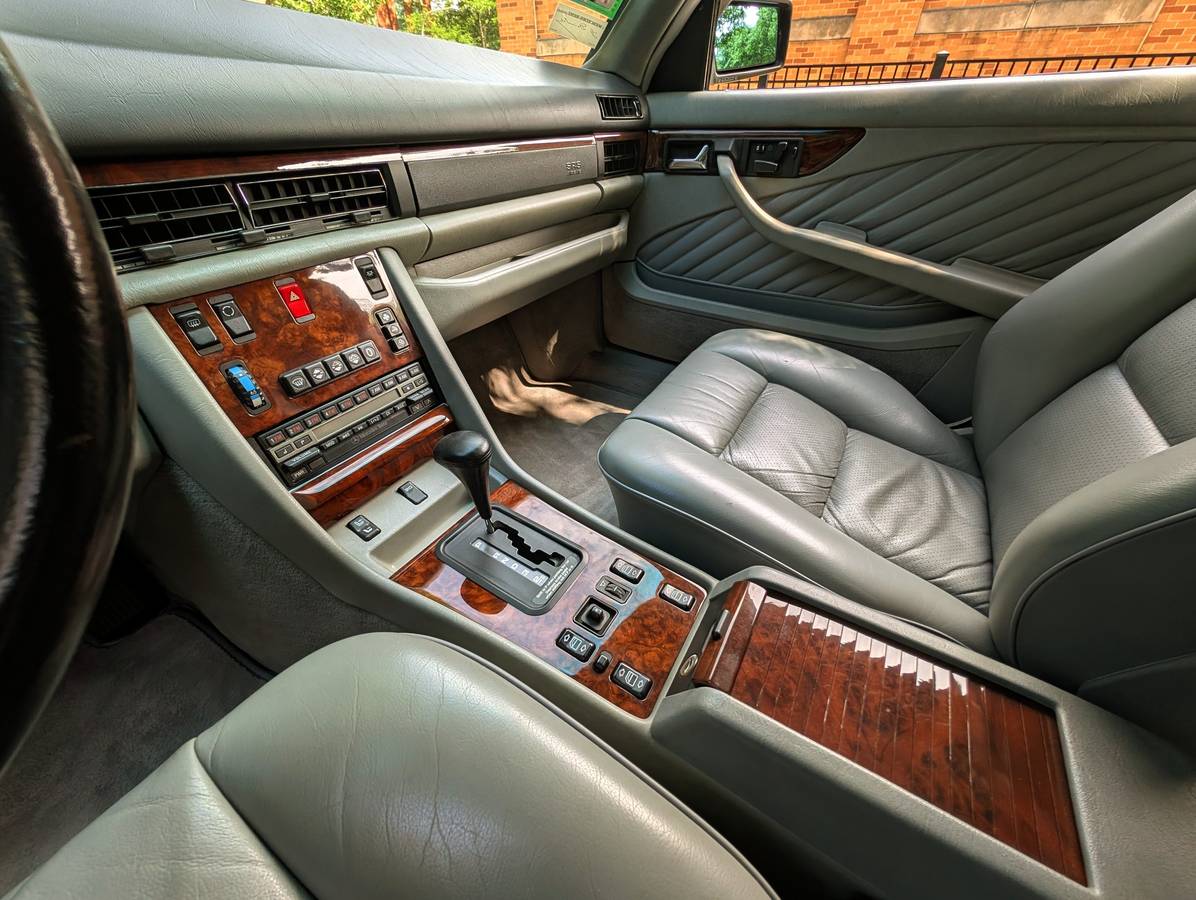 Mercedes-benz-560-sec-1991-black-15