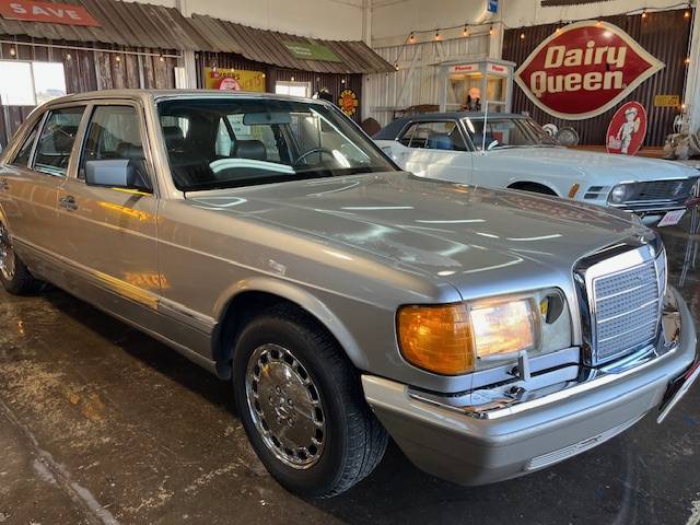 Mercedes-benz-560-sel-1987-2