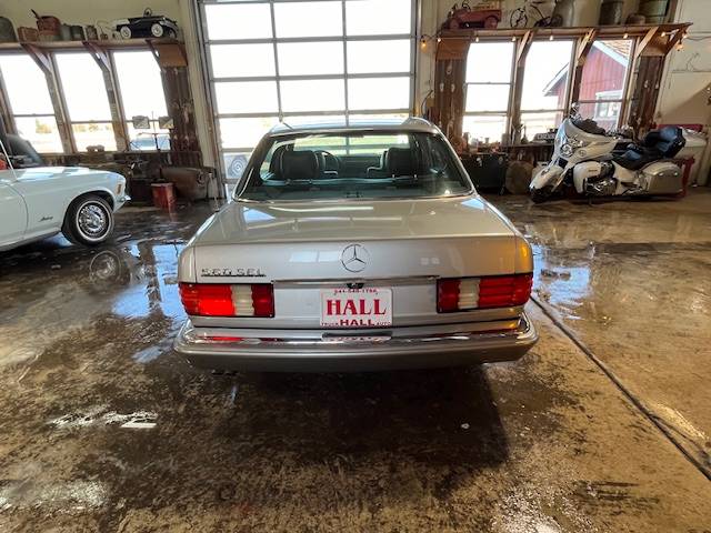 Mercedes-benz-560-sel-1987-5
