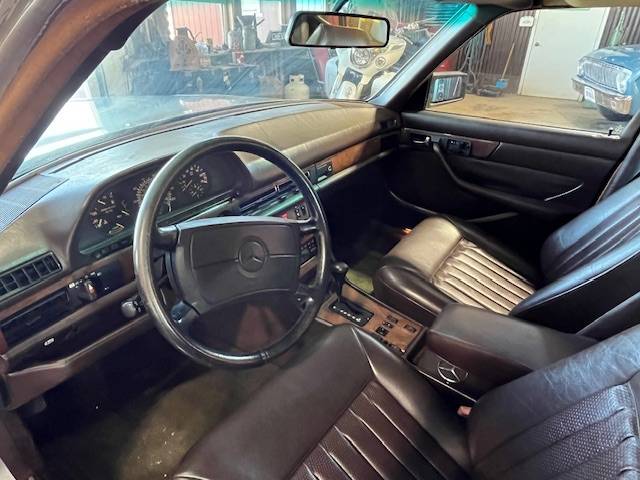 Mercedes-benz-560-sel-1987-8