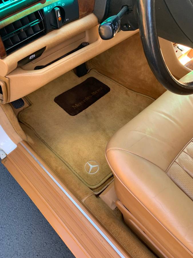 Mercedes-benz-560-sel-1988-white-14