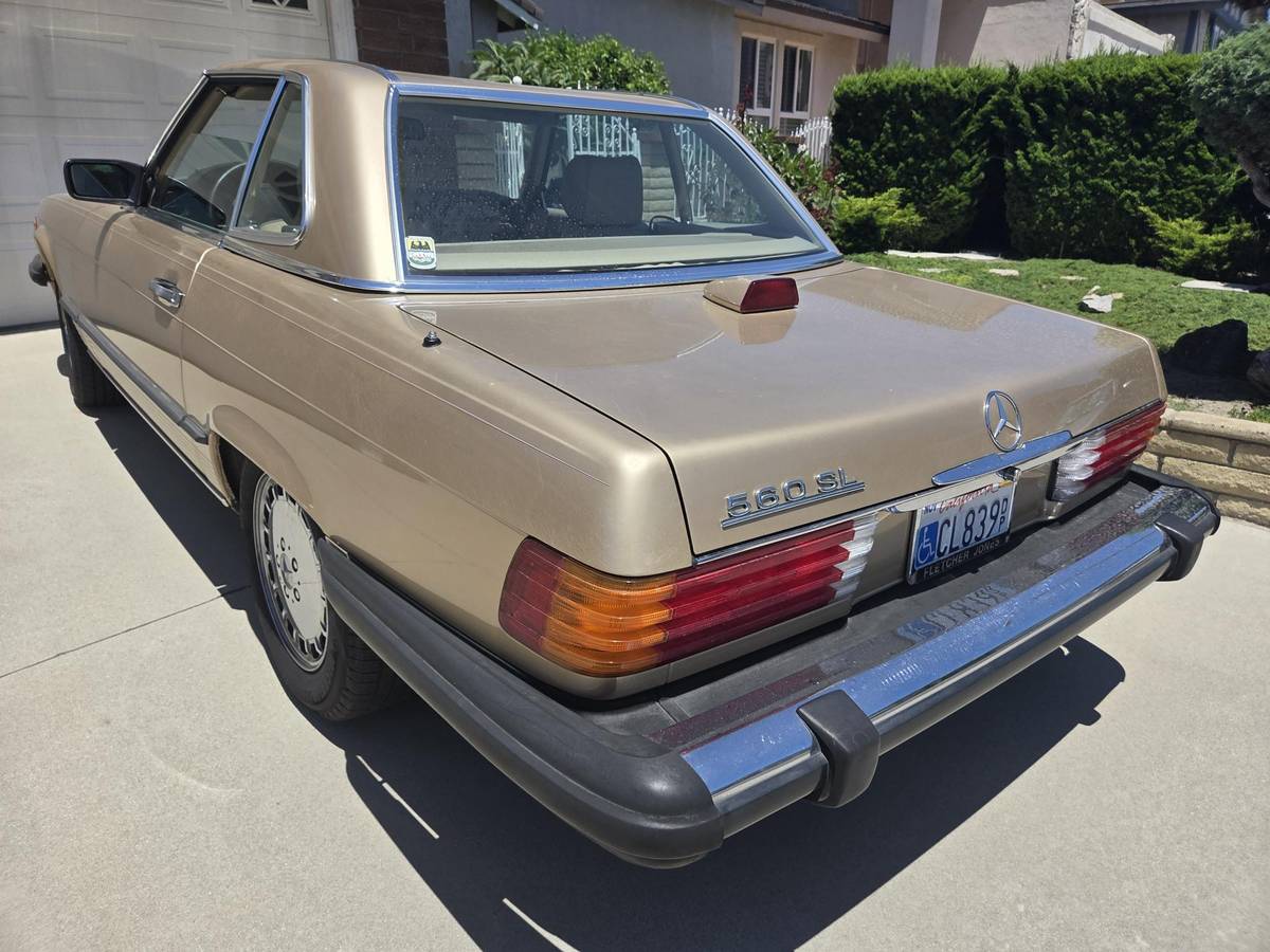Mercedes-benz-560-sl-1986-4