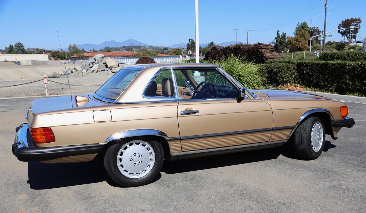 Mercedes-benz-560-sl-1986-black-17