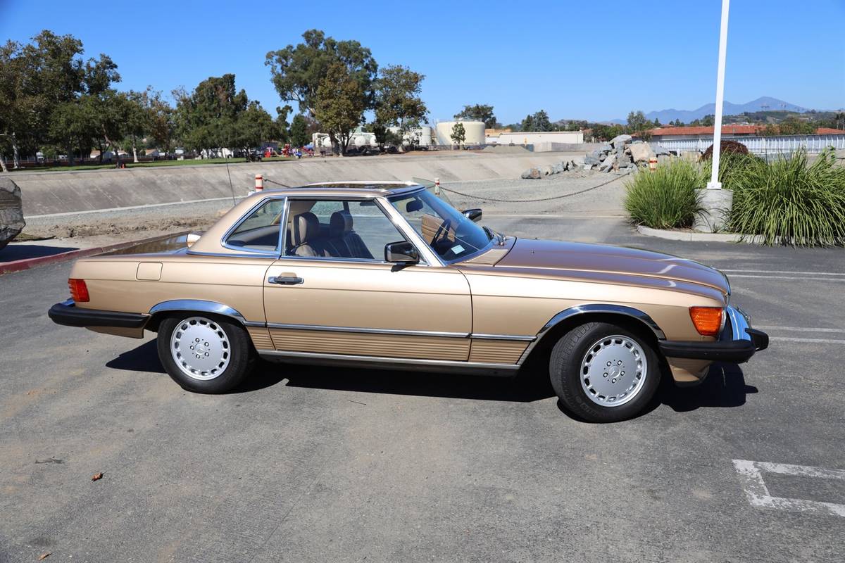 Mercedes-benz-560-sl-1986-black-18