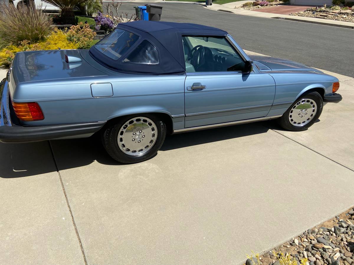 Mercedes-benz-560-sl-1986-blue-1