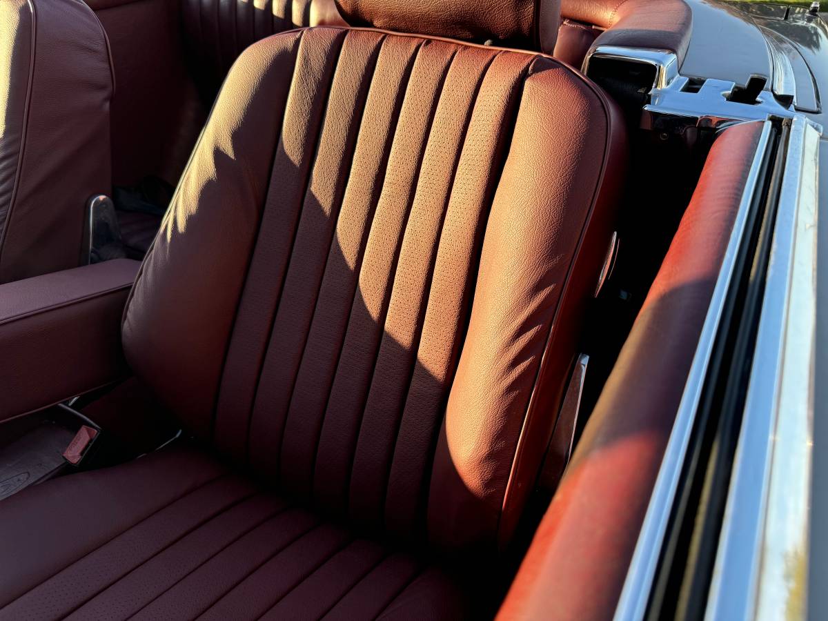 Mercedes-benz-560-sl-1988-13