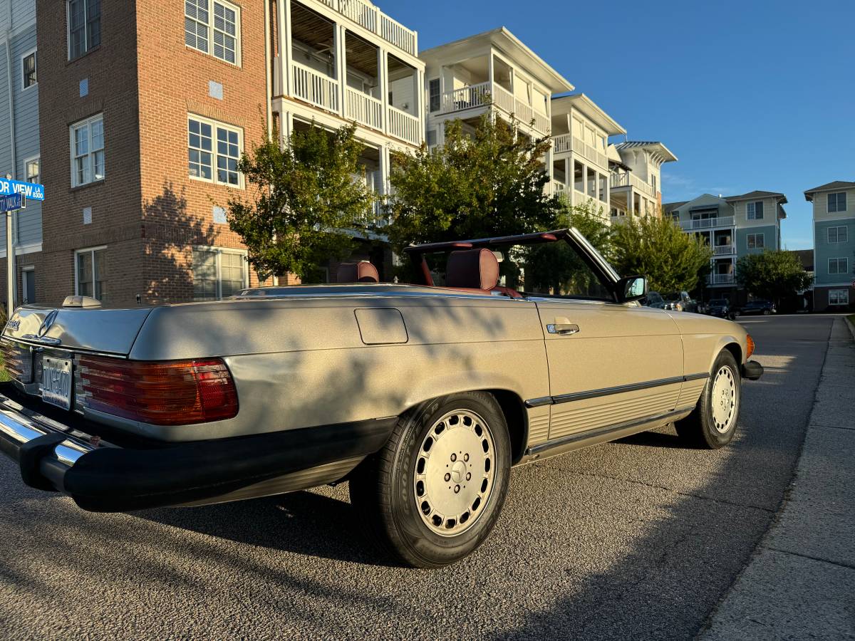 Mercedes-benz-560-sl-1988-5