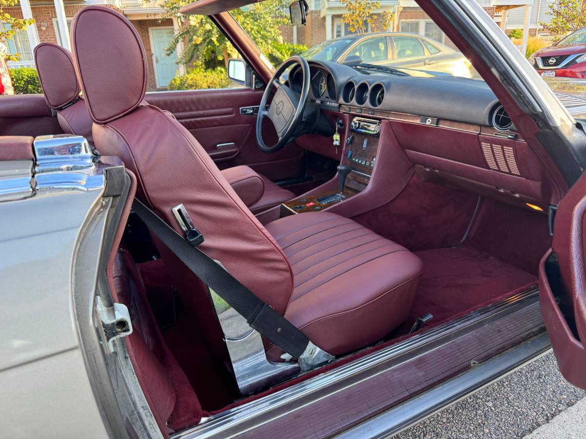 Mercedes-benz-560-sl-1988-8