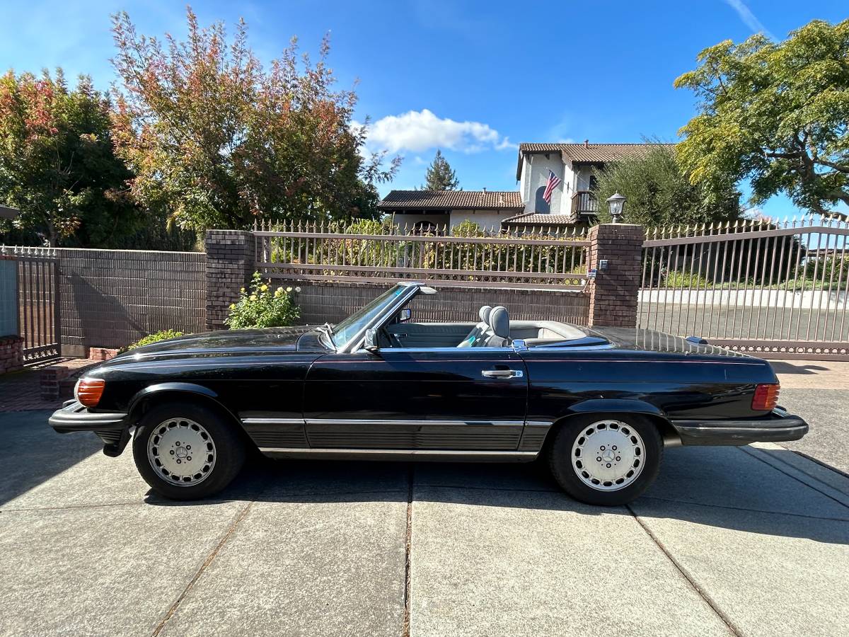 Mercedes-benz-560-sl-1988-black