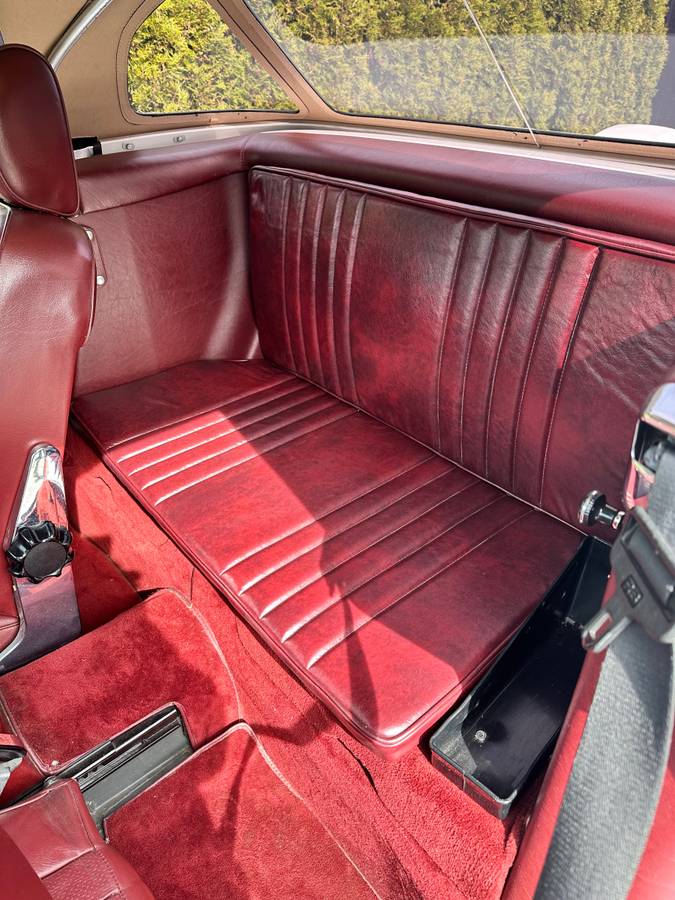 Mercedes-benz-560-sl-r107-1987-white-11
