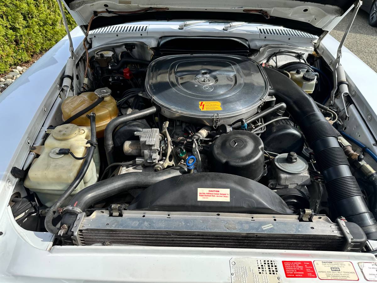 Mercedes-benz-560-sl-r107-1987-white-17