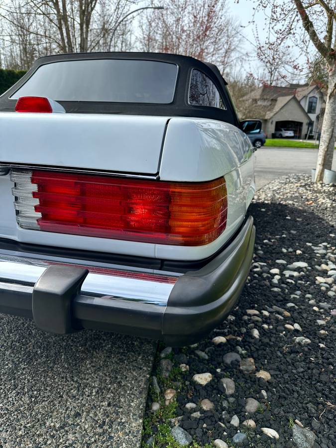 Mercedes-benz-560-sl-r107-1987-white-8