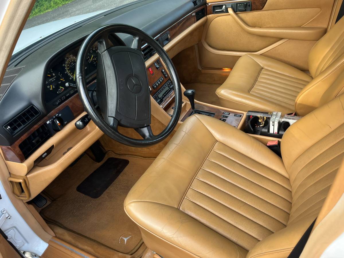 Mercedes-benz-560sel-1987-white-1