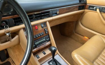 Mercedes-benz-560sel-1987-white-21